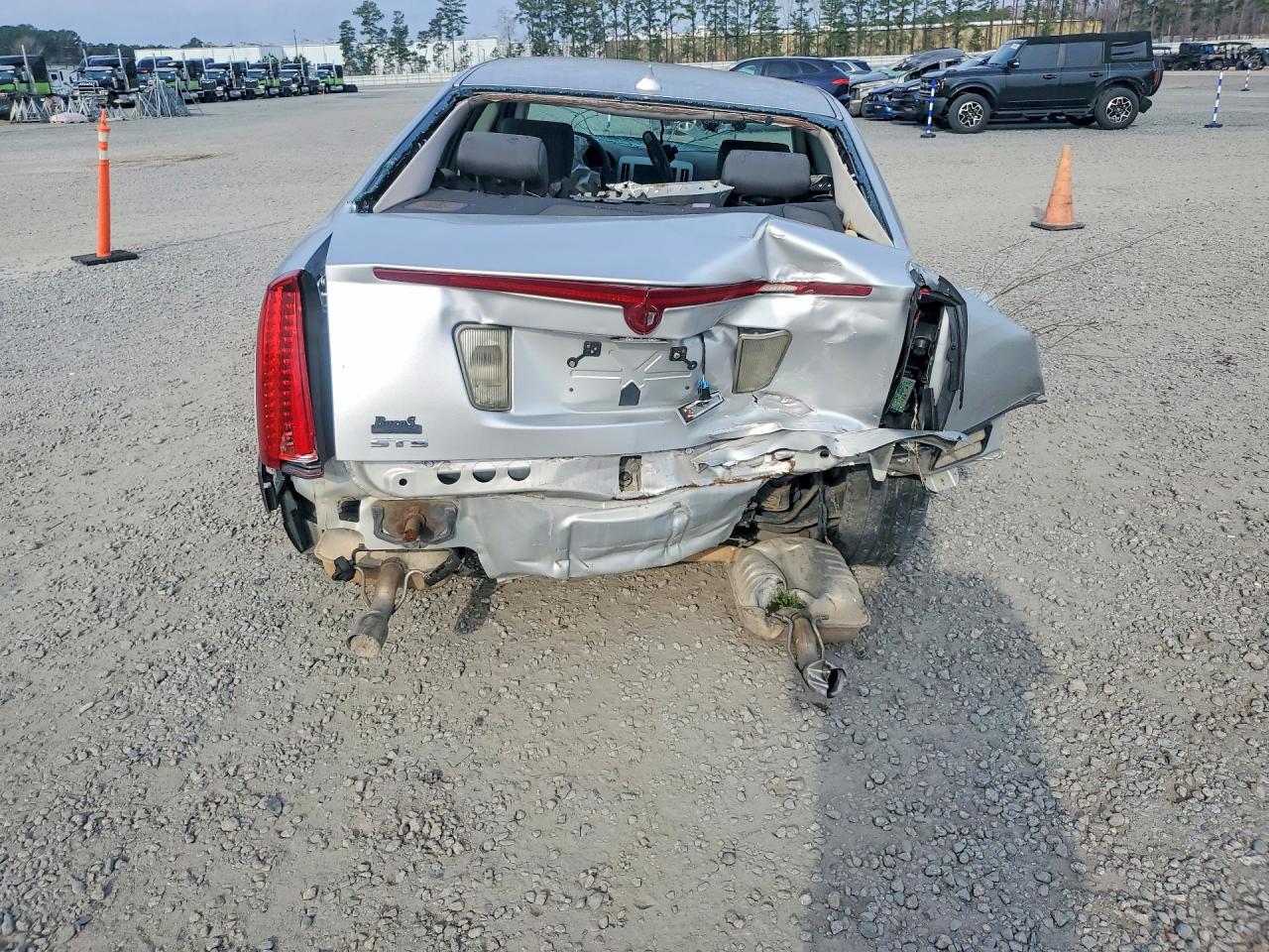 2011 CADILLAC STS LUXURY photo 11