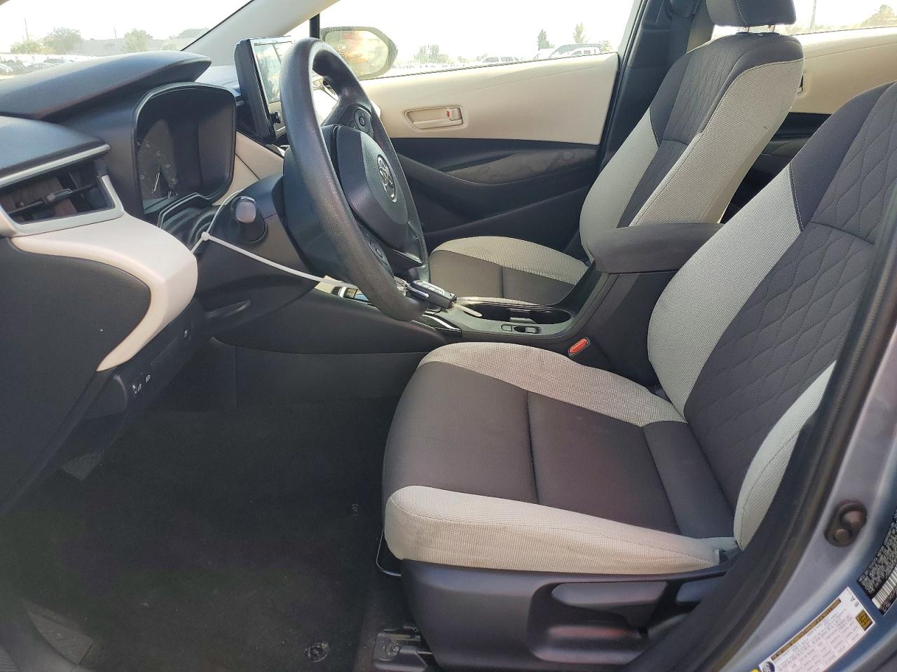2023 TOYOTA COROLLA LE photo 7