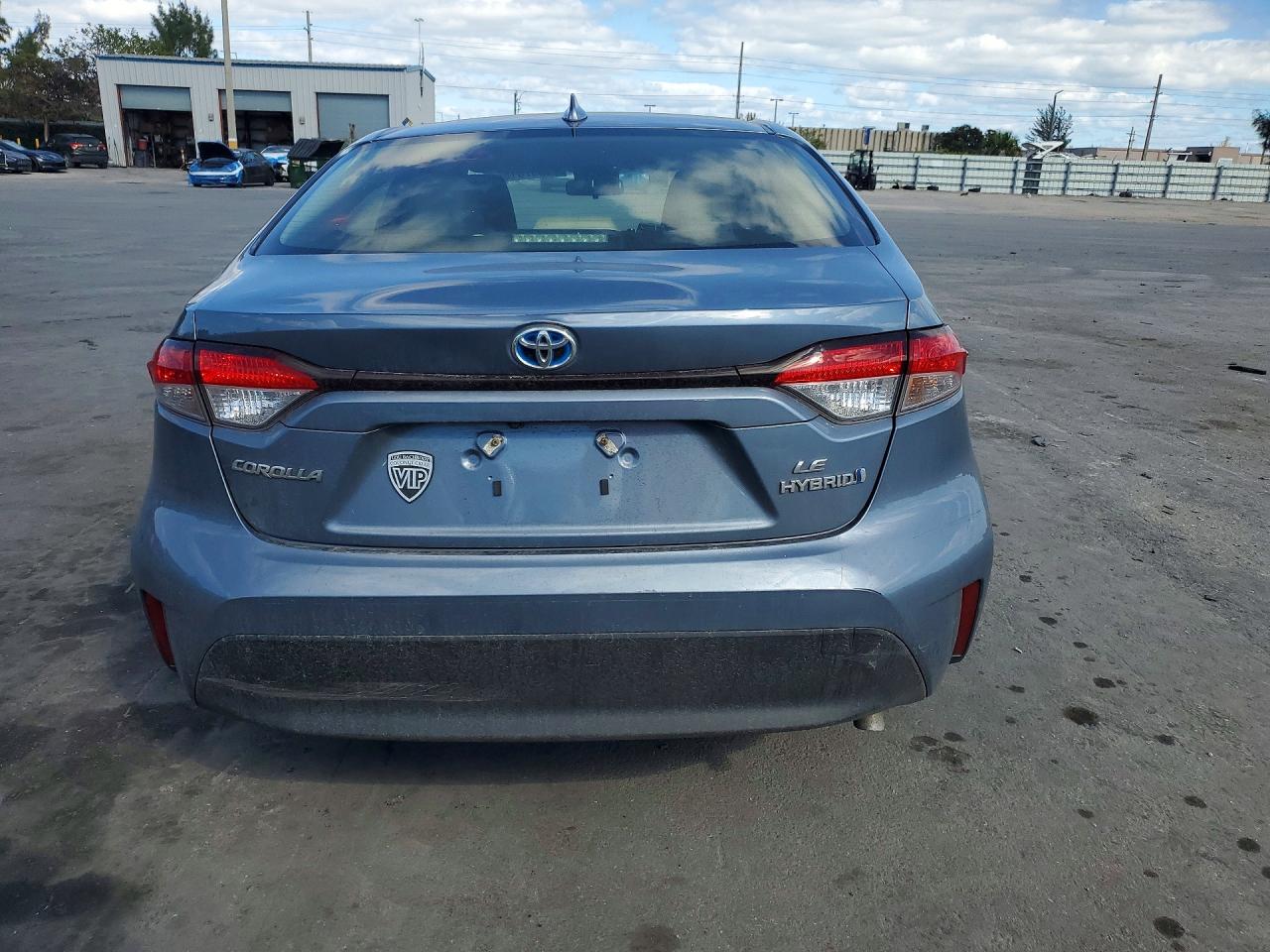 2023 TOYOTA COROLLA LE photo 6