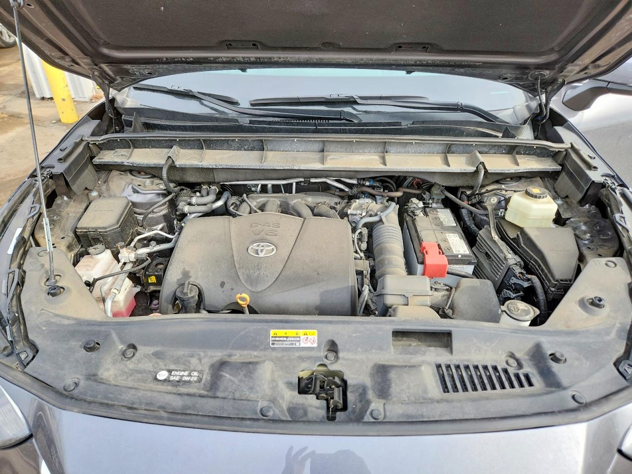 2021 TOYOTA HIGHLANDER XLE photo 34