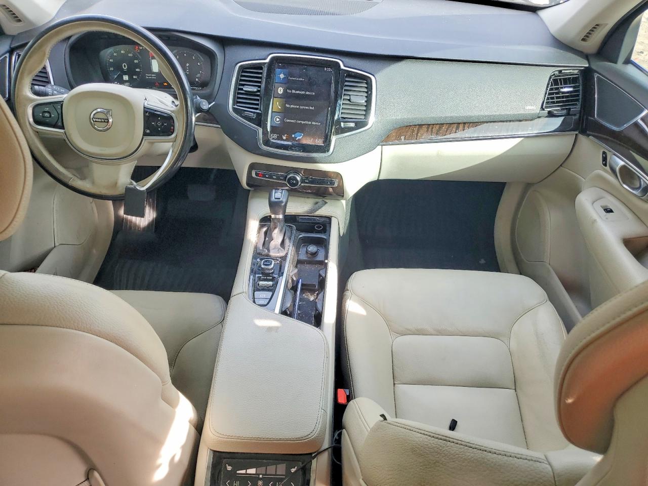 2017 VOLVO XC90 T6 photo 15