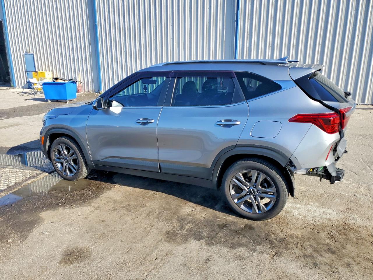 2023 KIA SELTOS S photo 2