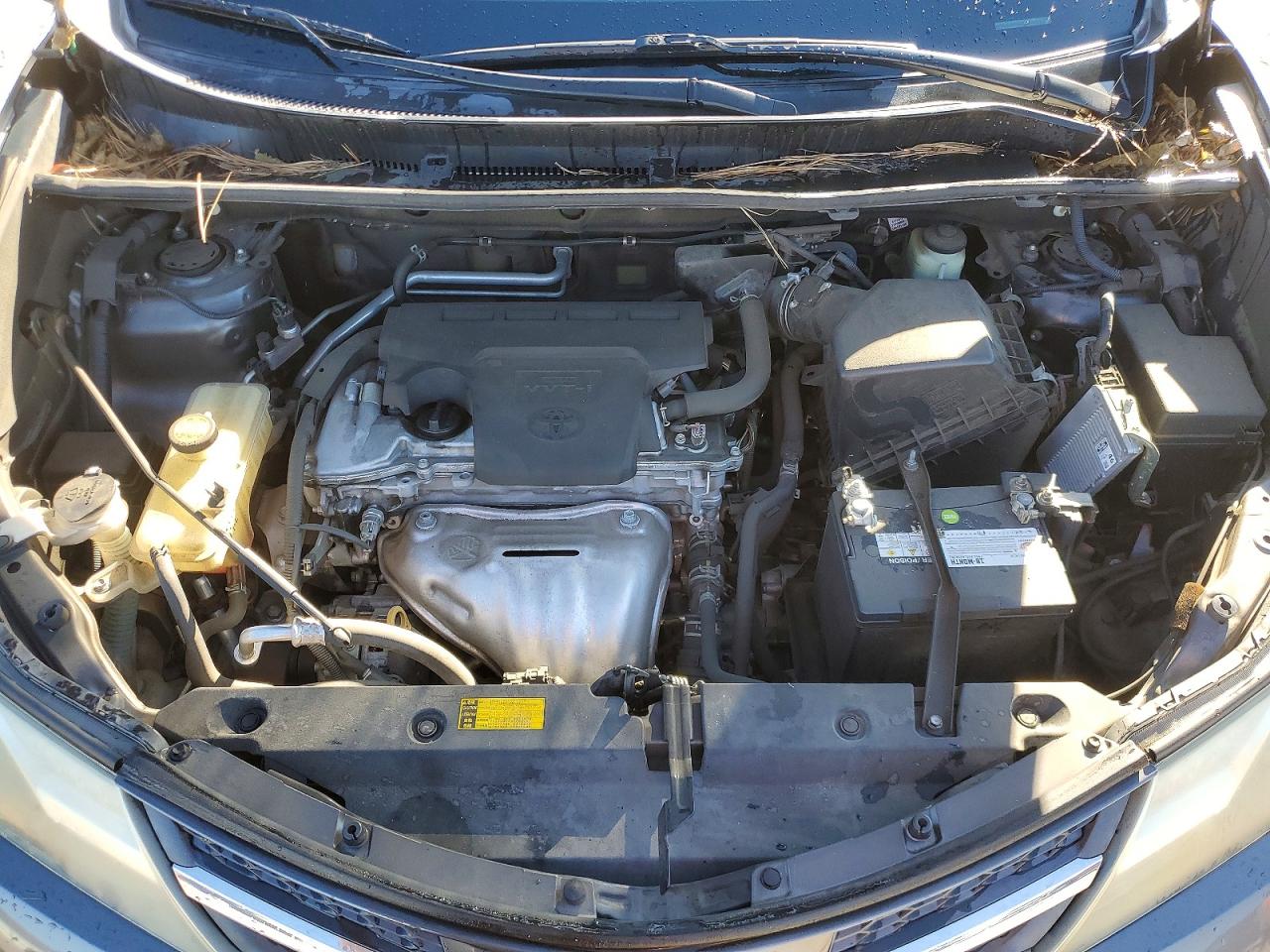 2015 TOYOTA RAV4 XLE photo 23