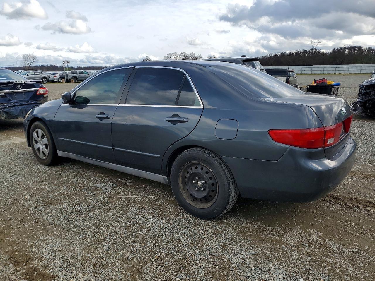 2005 HONDA ACCORD LX photo 3