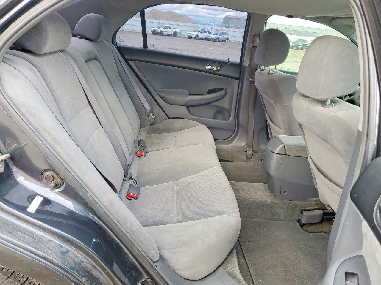 2005 HONDA ACCORD LX photo 19