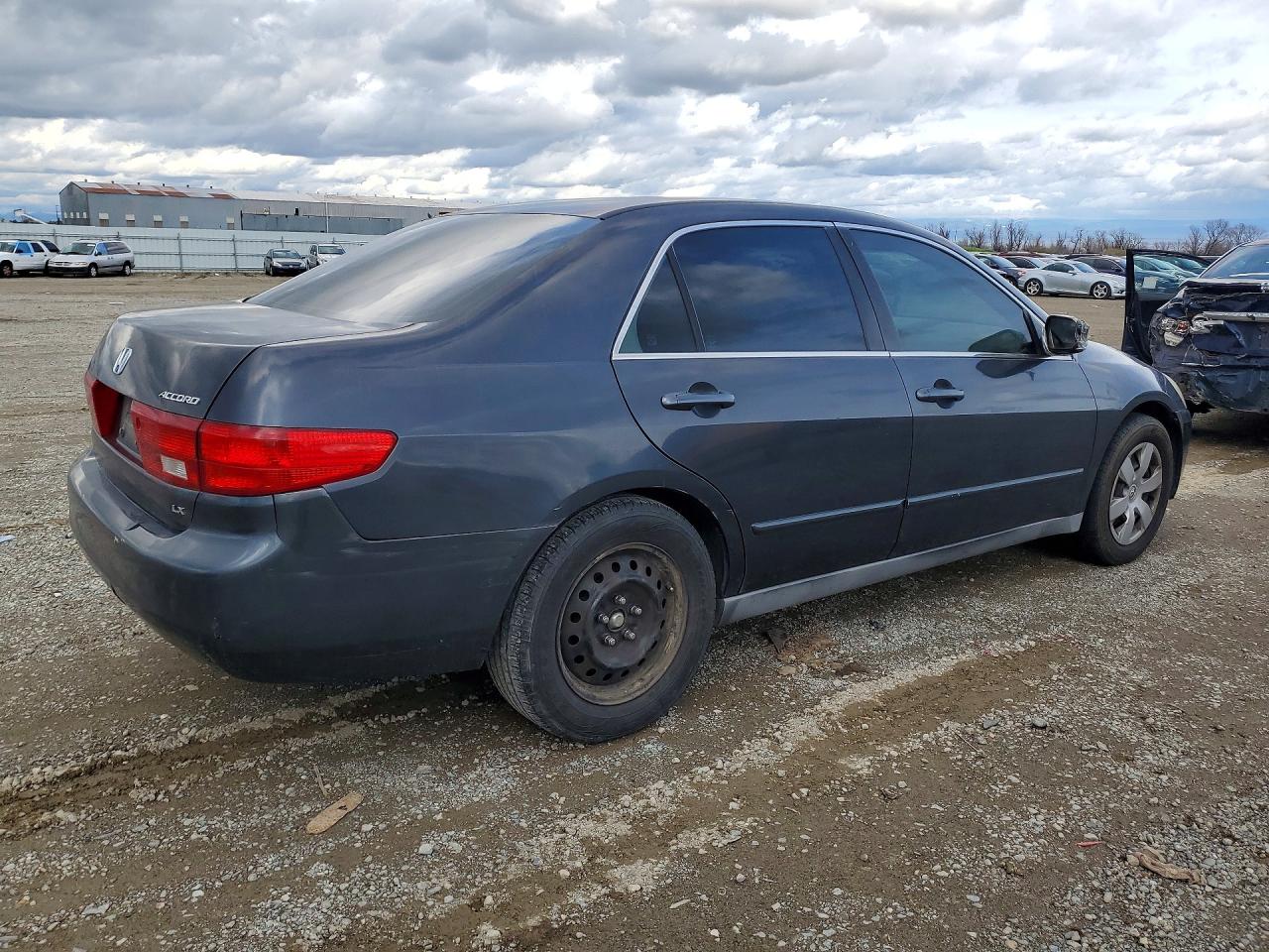 2005 HONDA ACCORD LX photo 5