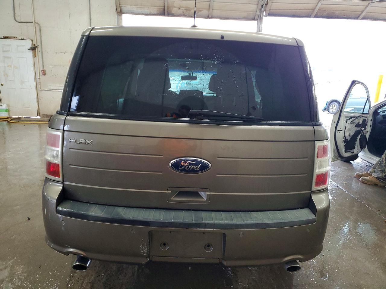 2014 FORD FLEX SE photo 6
