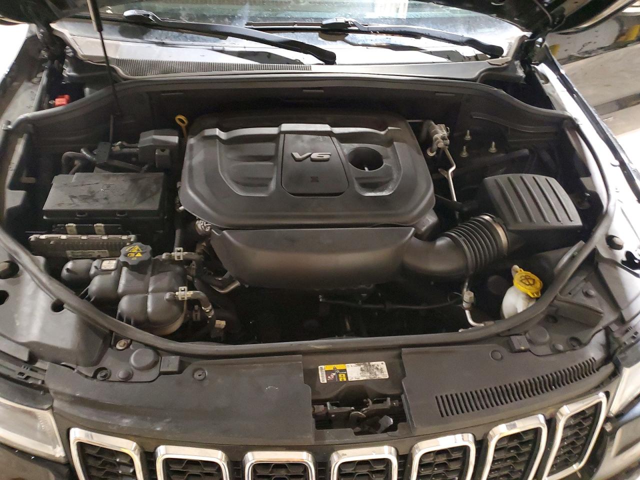 2018 JEEP GRAND CHEROKEE photo 12