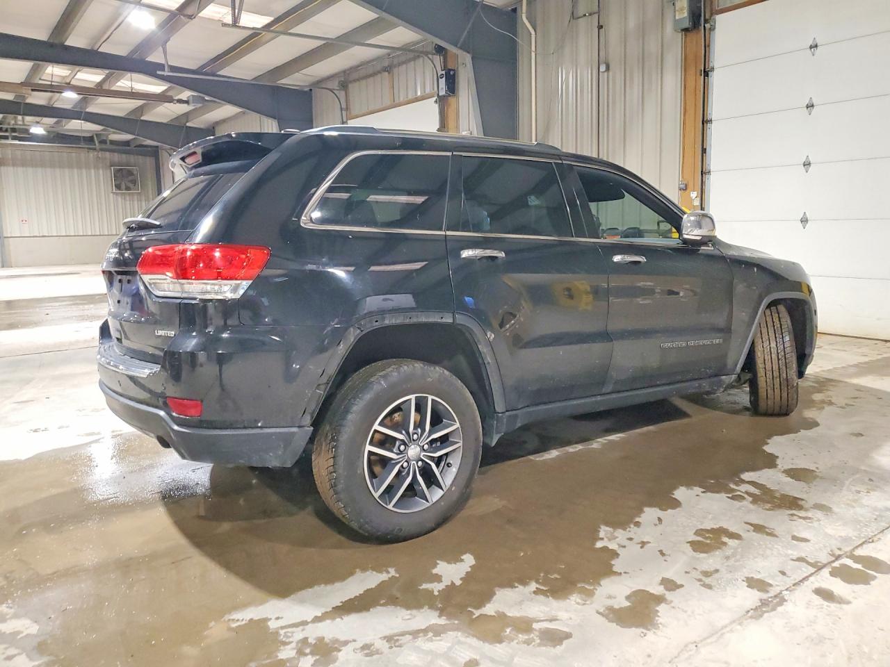 2018 JEEP GRAND CHEROKEE photo 3