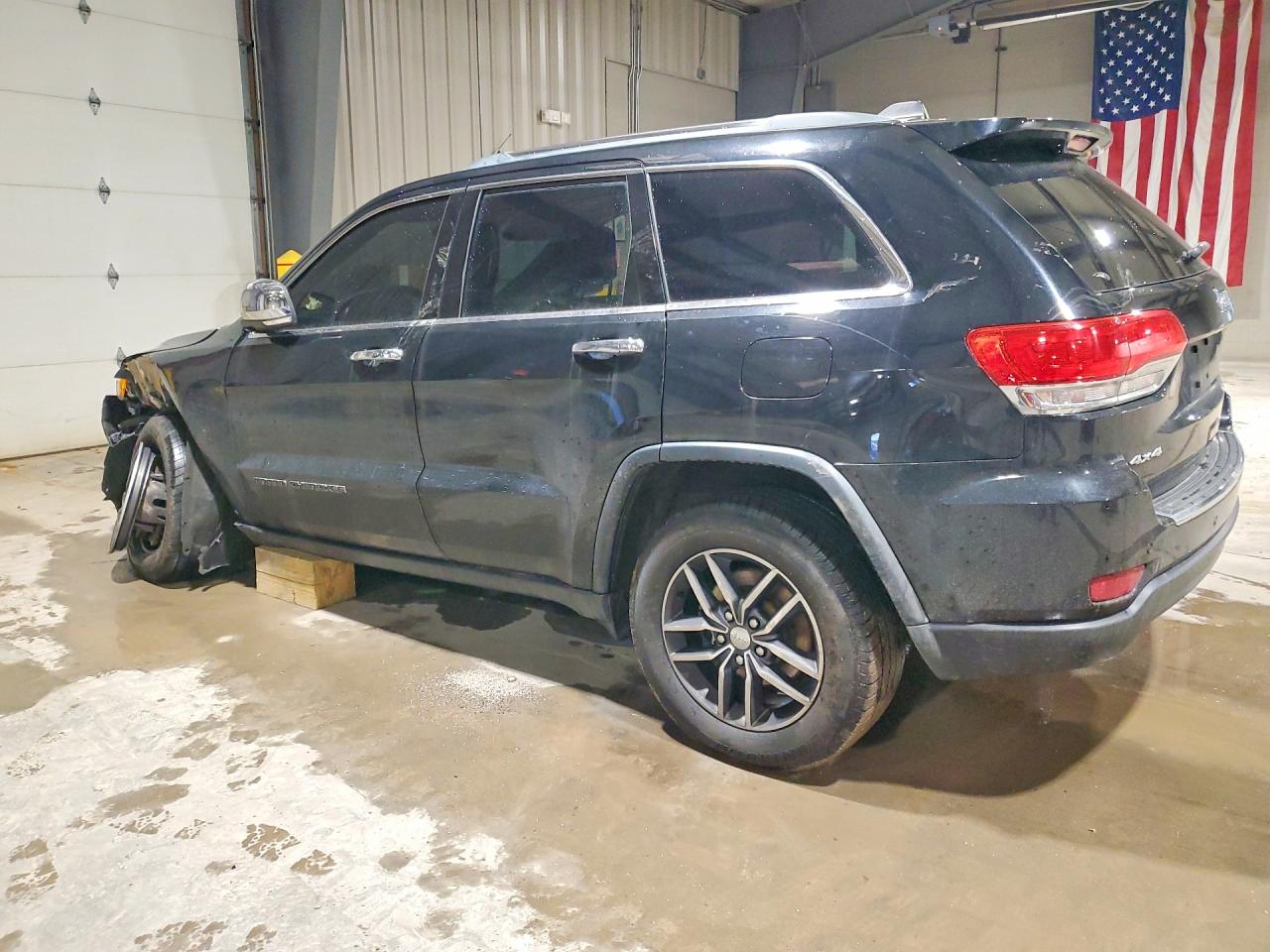 2018 JEEP GRAND CHEROKEE photo 2