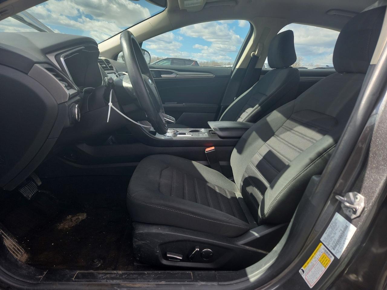 2020 FORD FUSION SE photo 19