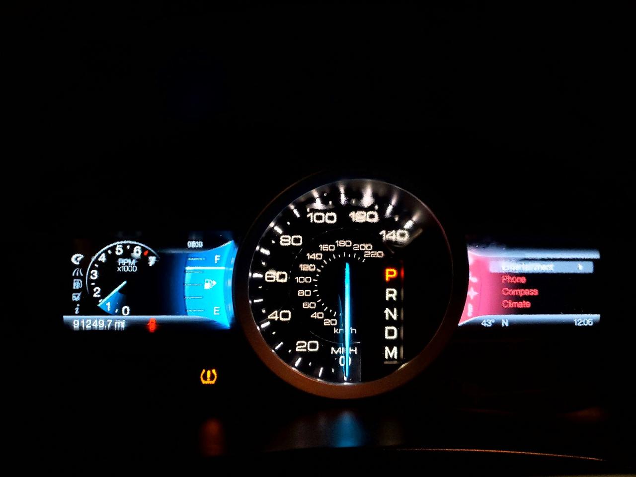 2011 FORD EXPLORER XLT photo 17