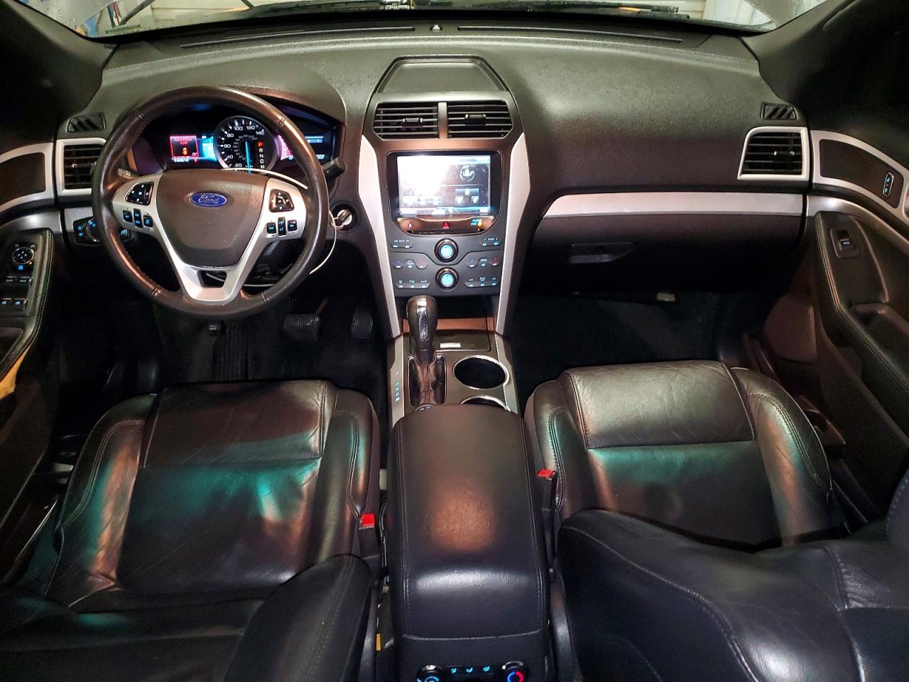 2011 FORD EXPLORER XLT photo 15