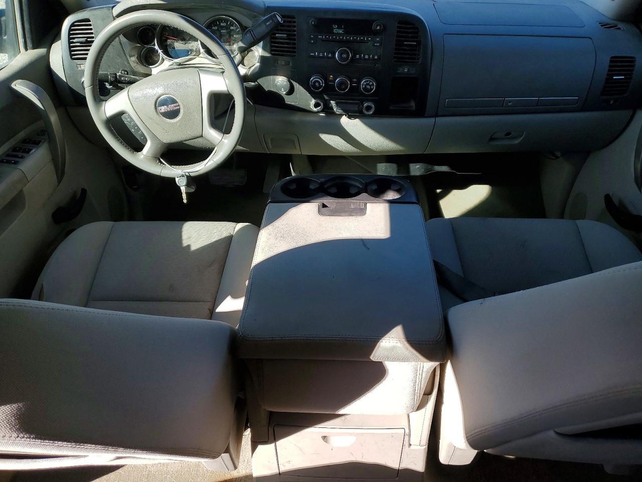 2010 GMC SIERRA K1500 SLE photo 8
