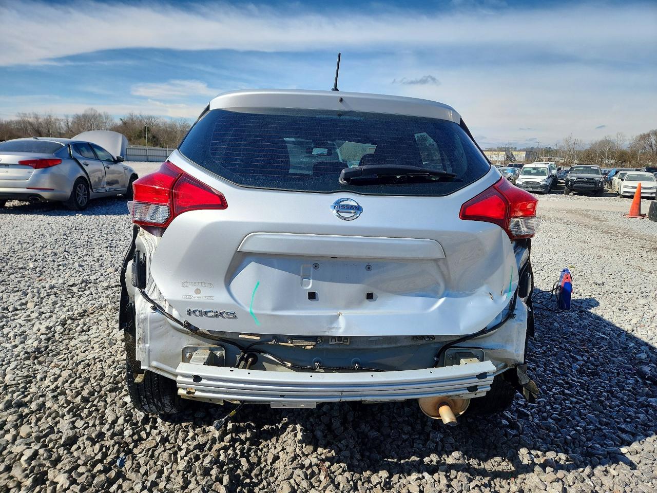 2020 NISSAN KICKS S photo 11