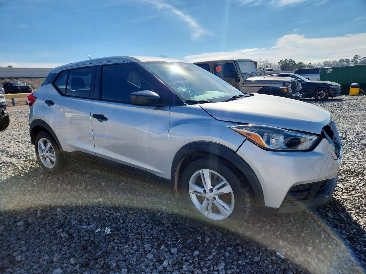 2020 NISSAN KICKS S photo 7