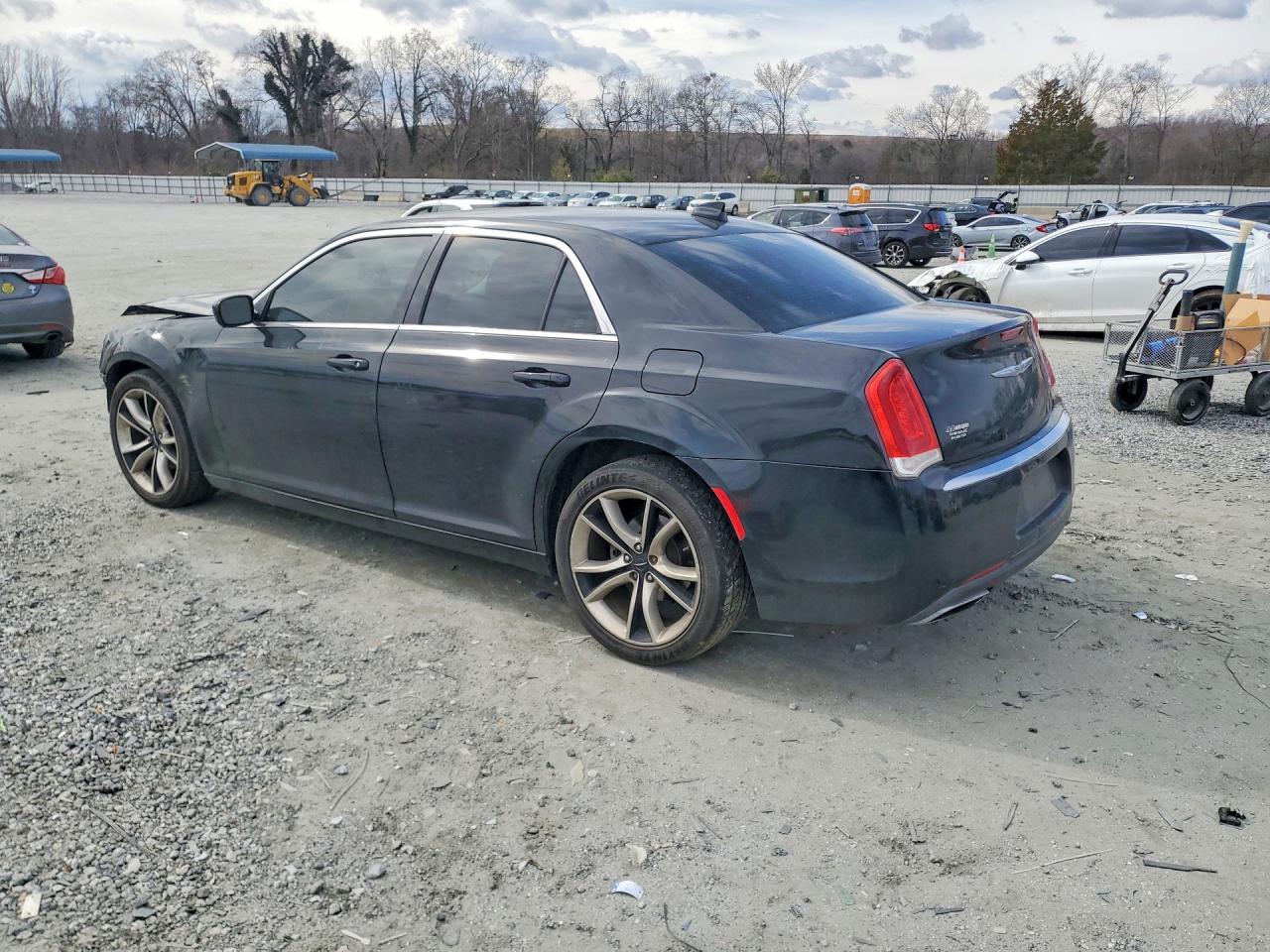 2015 CHRYSLER 300 LIMITED photo 3