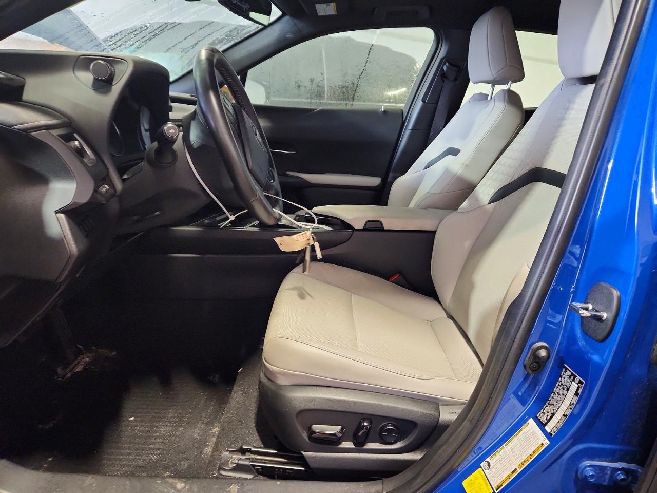 2022 LEXUS UX 250H BASE photo 7