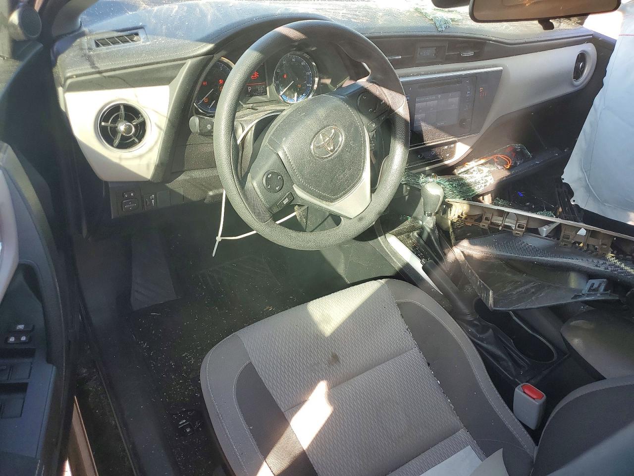 2019 TOYOTA COROLLA LE photo 8
