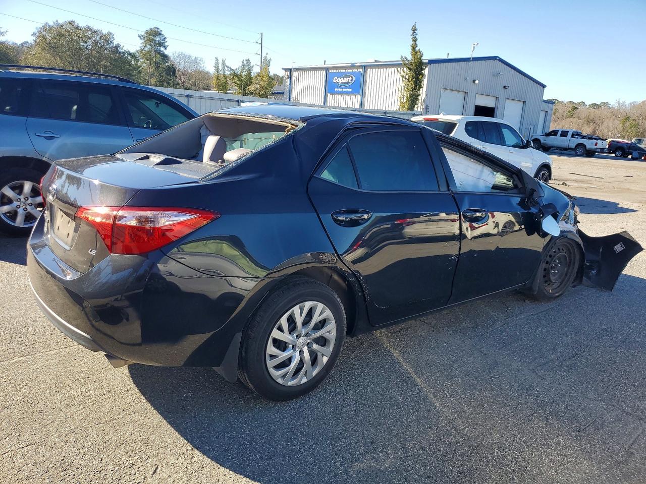 2019 TOYOTA COROLLA LE photo 3