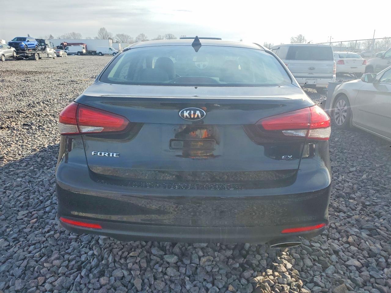 2017 KIA FORTE EX photo 6