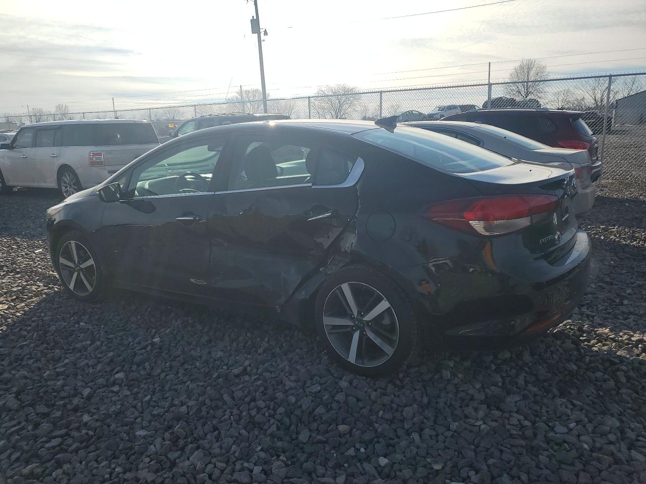2017 KIA FORTE EX photo 2
