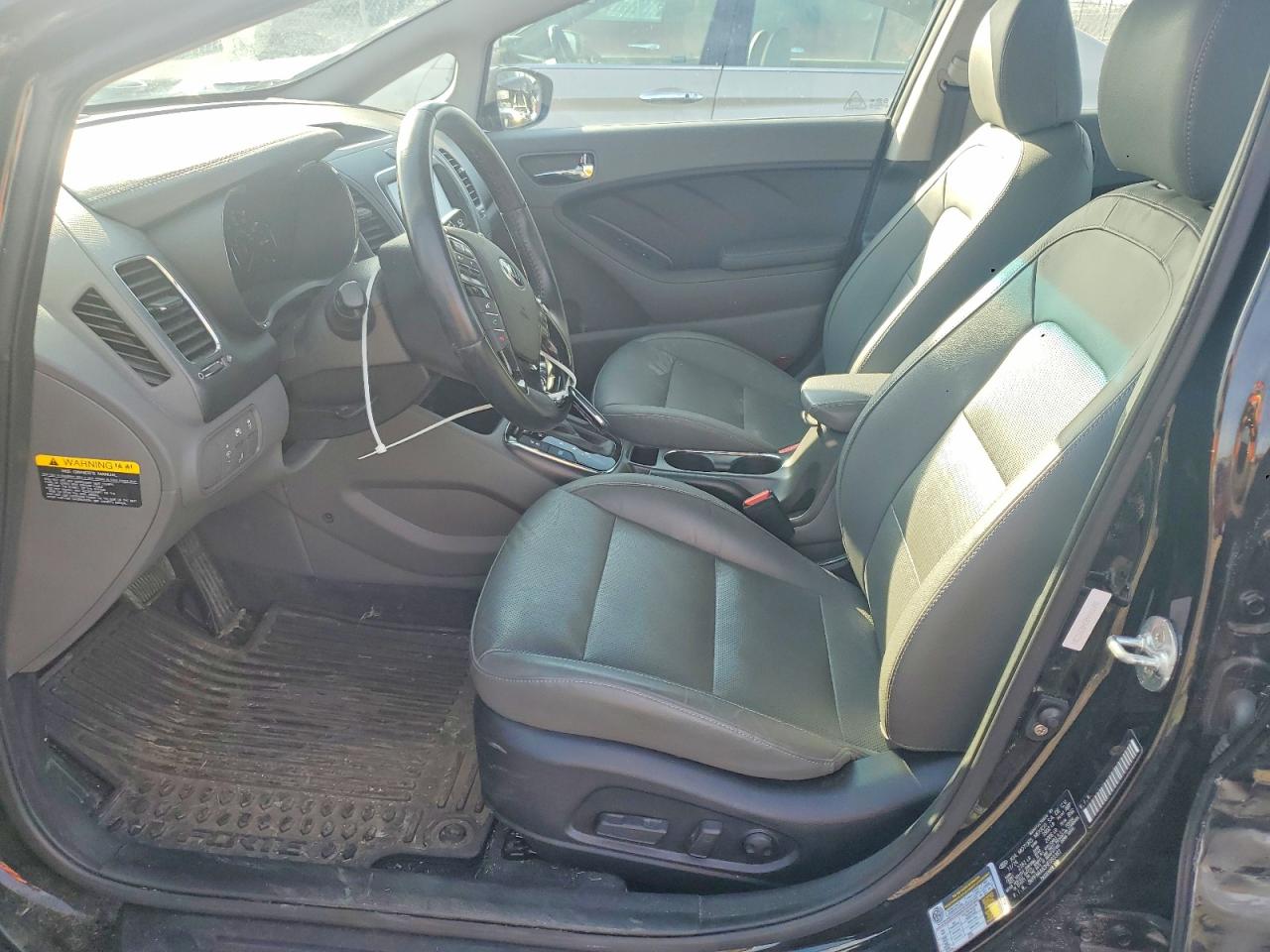 2017 KIA FORTE EX photo 7