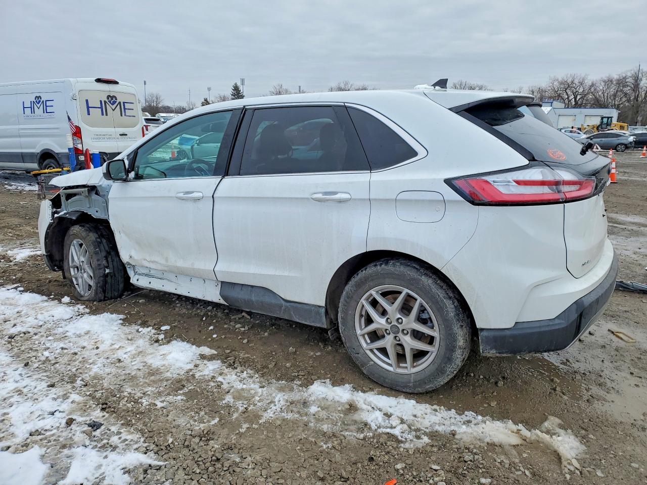 2024 FORD EDGE SEL photo 2