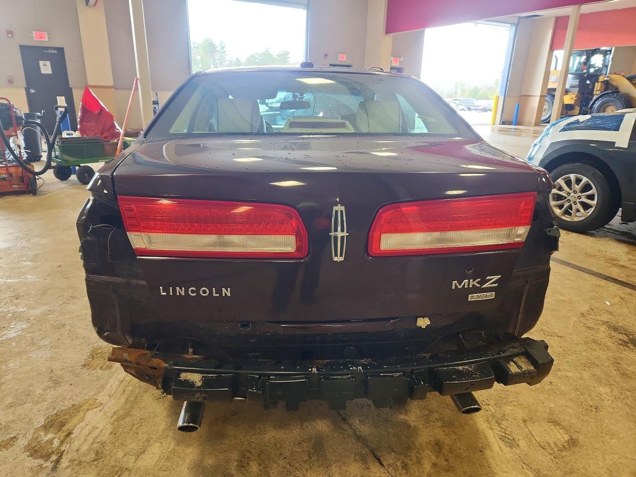 2011 LINCOLN MKZ photo 6