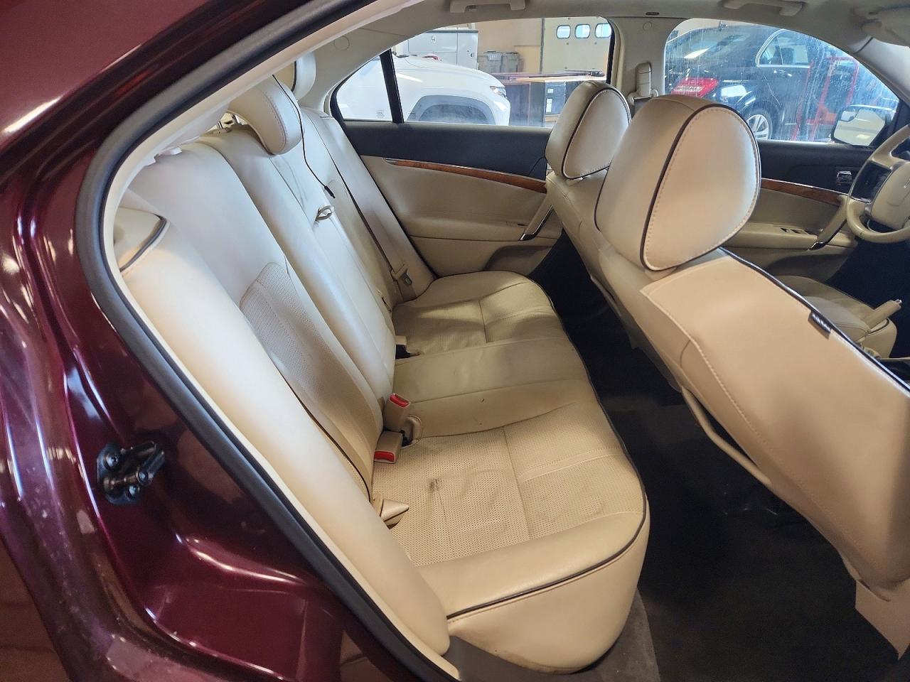 2011 LINCOLN MKZ photo 10