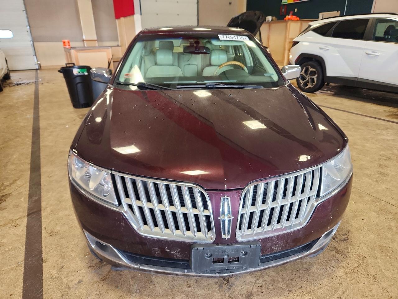 2011 LINCOLN MKZ photo 5