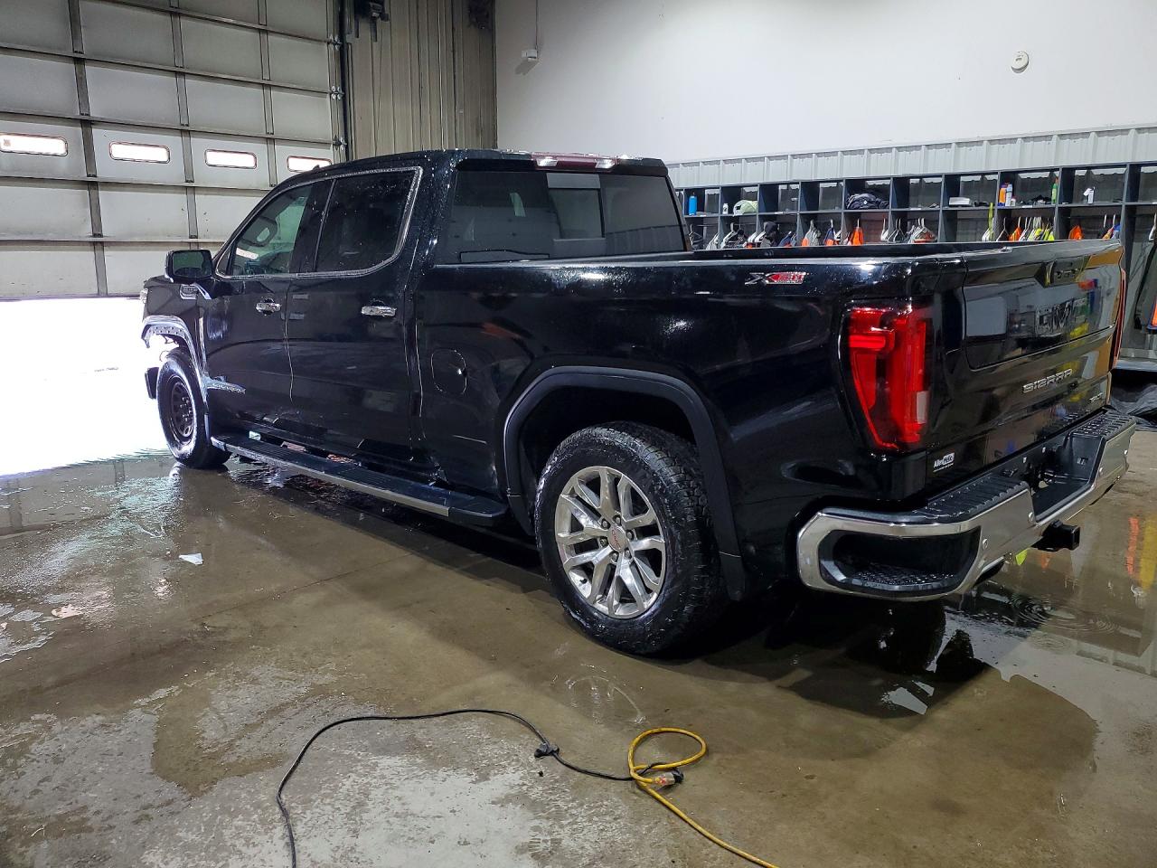 2019 GMC SIERRA K1500 SLT photo 3