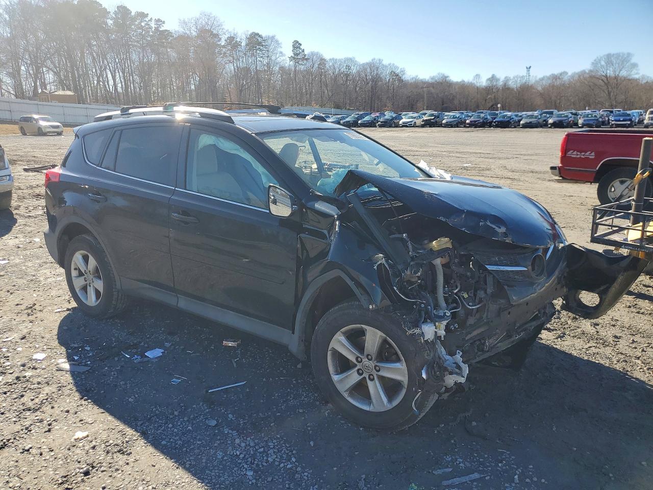 2013 TOYOTA RAV4 XLE photo 4