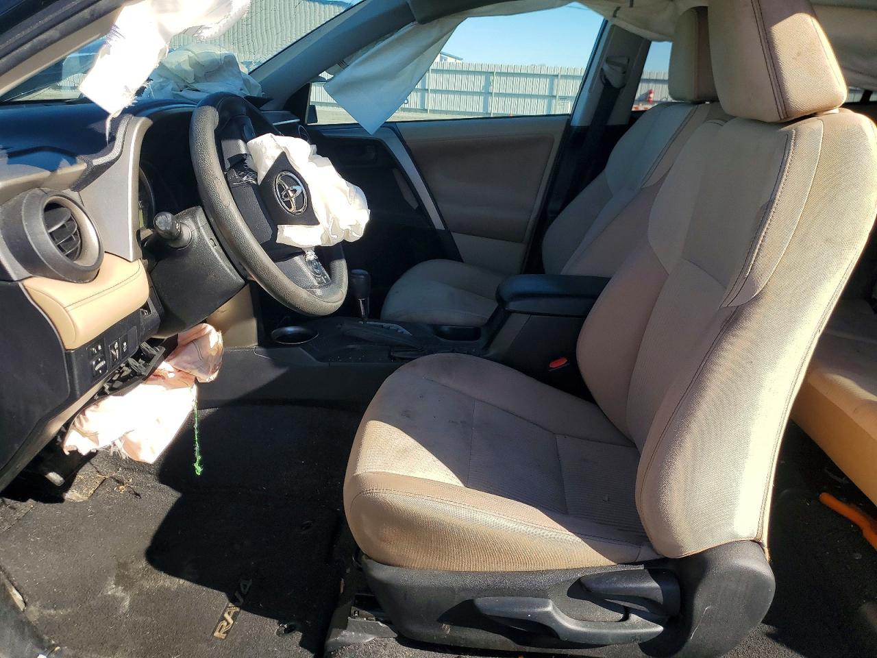 2013 TOYOTA RAV4 XLE photo 7
