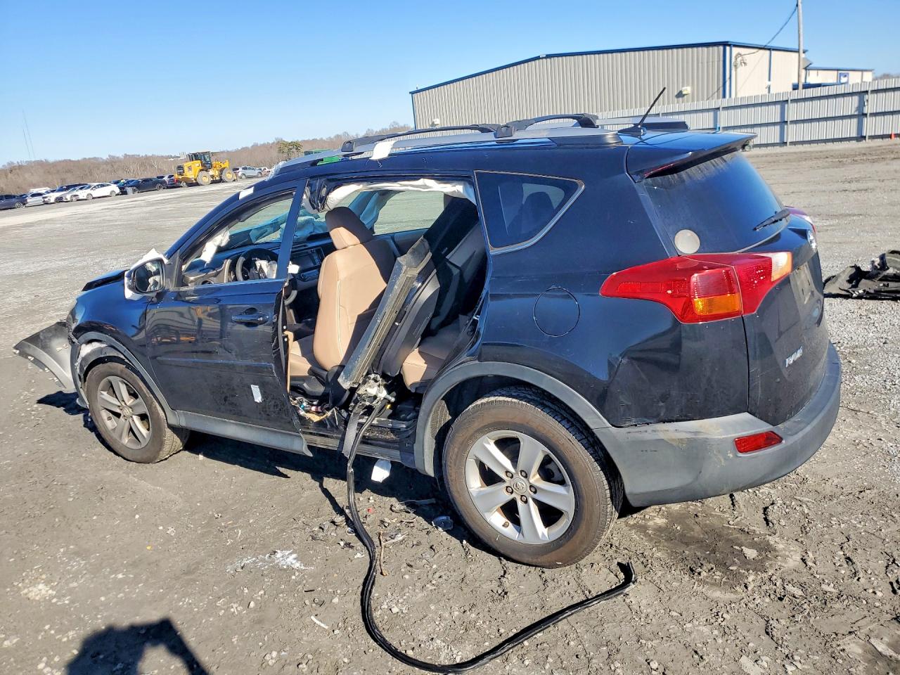 2013 TOYOTA RAV4 XLE photo 2