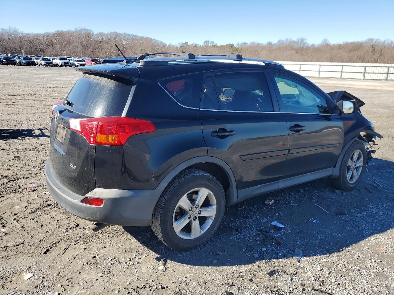 2013 TOYOTA RAV4 XLE photo 3