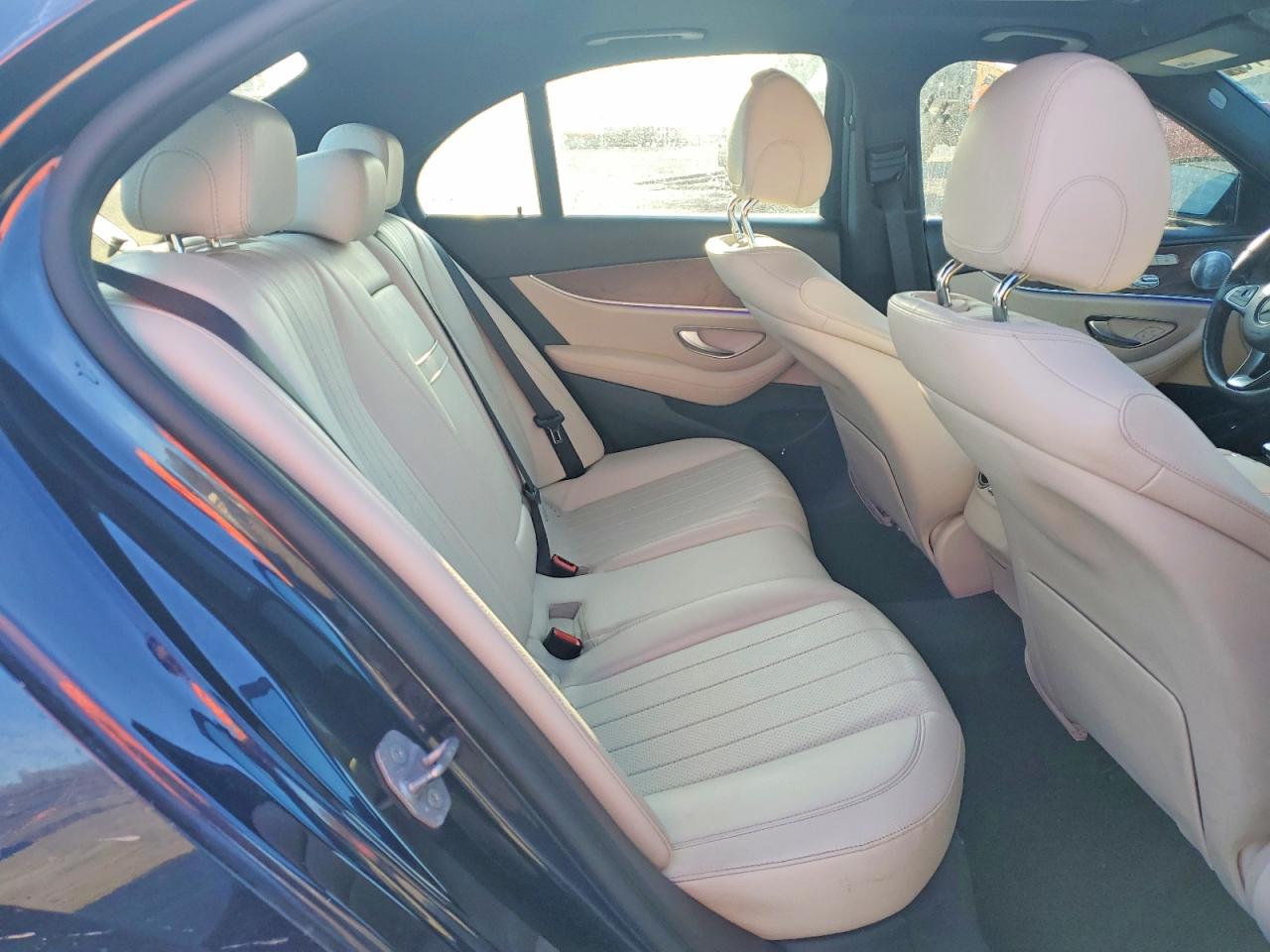 2017 MERCEDES-BENZ E 300 4MATIC photo 19