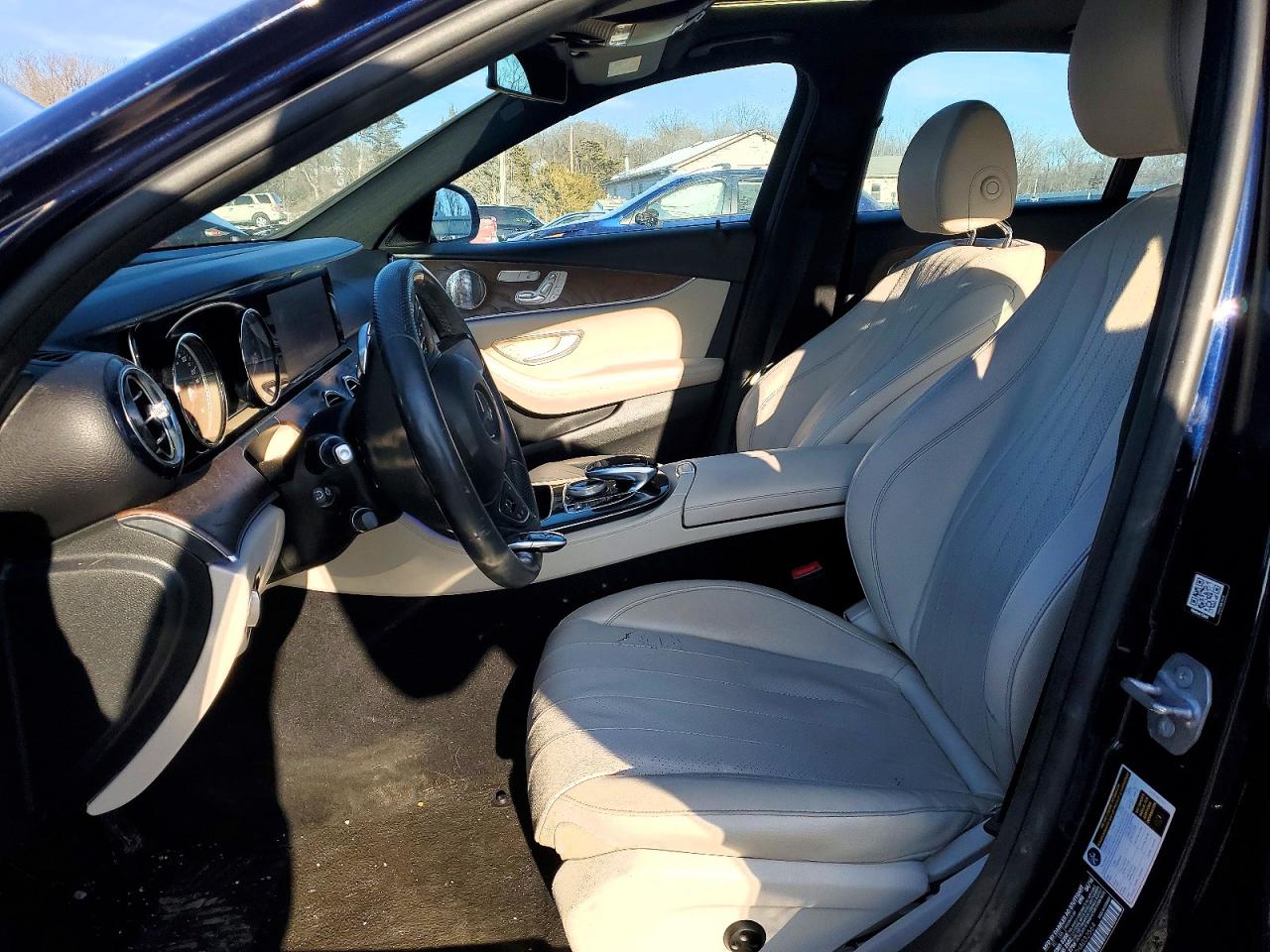 2017 MERCEDES-BENZ E 300 4MATIC photo 13