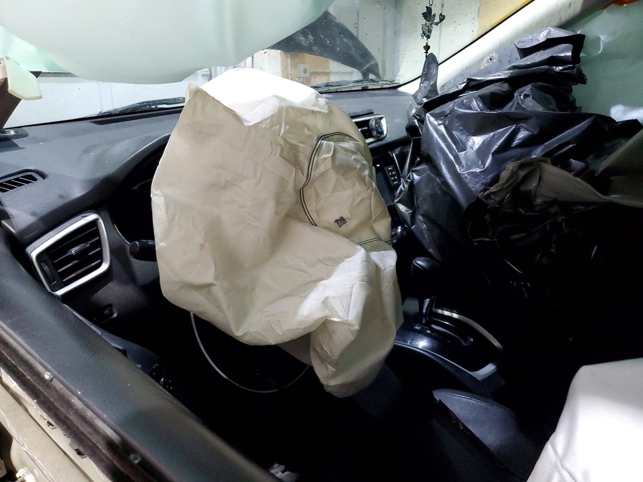 2014 NISSAN ROGUE SL photo 8