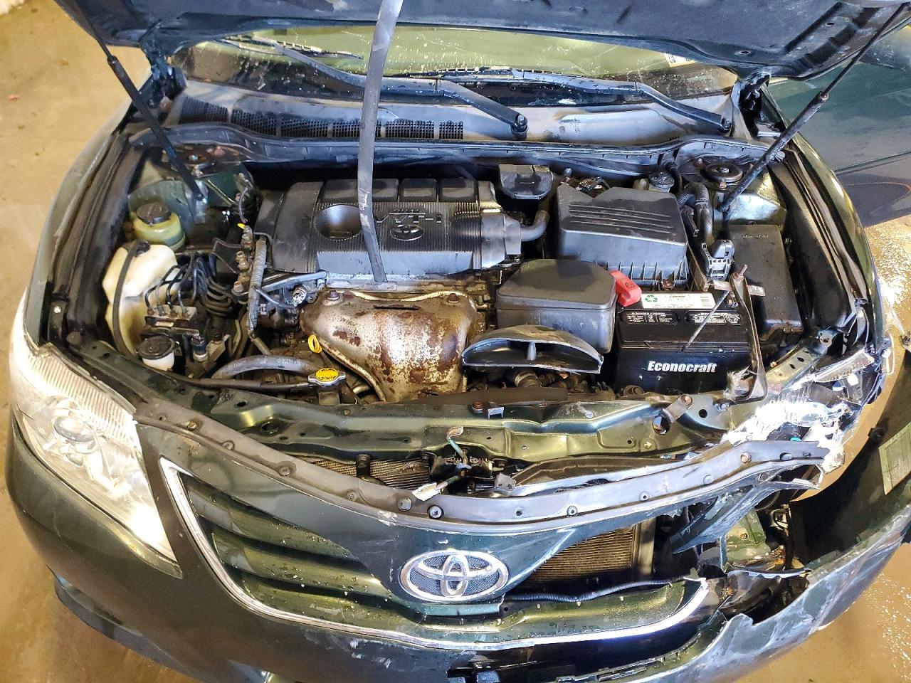 2011 TOYOTA CAMRY LE photo 11