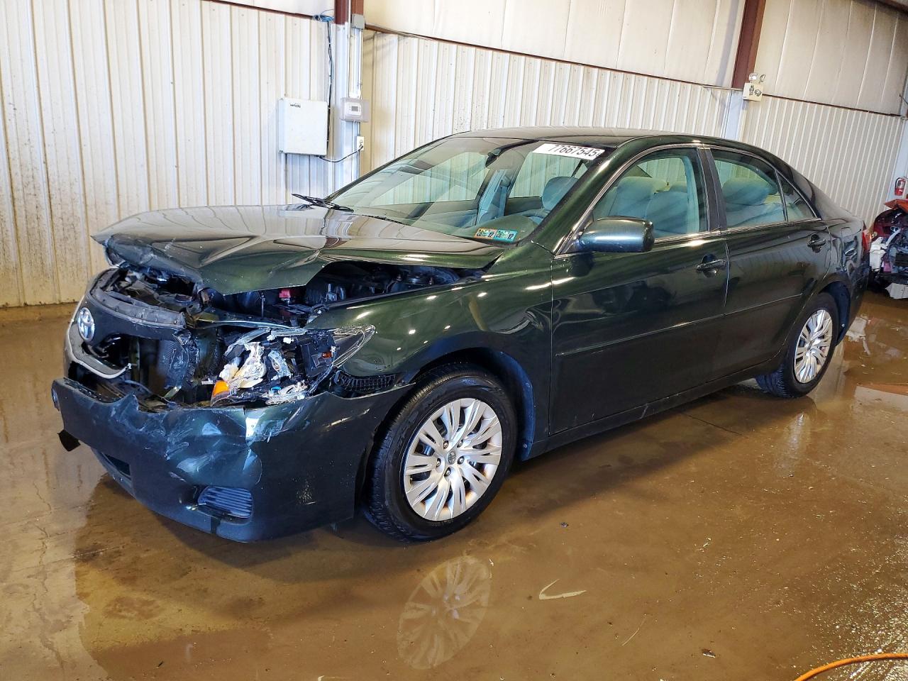 2011 TOYOTA CAMRY