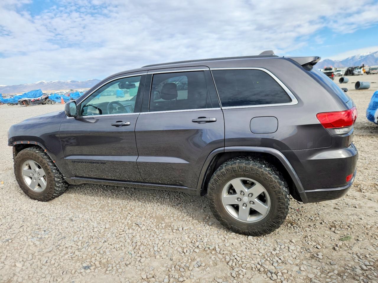 2015 JEEP GRAND CHEROKEE LAREDO photo 3