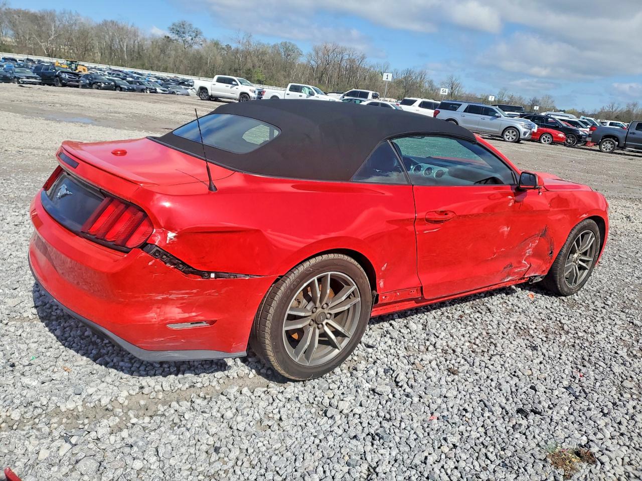 2017 FORD MUSTANG photo 5