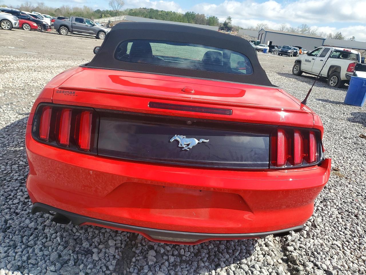 2017 FORD MUSTANG photo 11