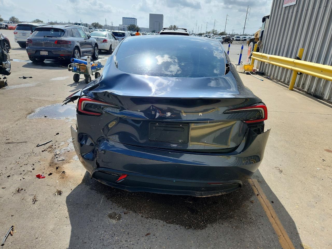 2024 TESLA MODEL 3 photo 11