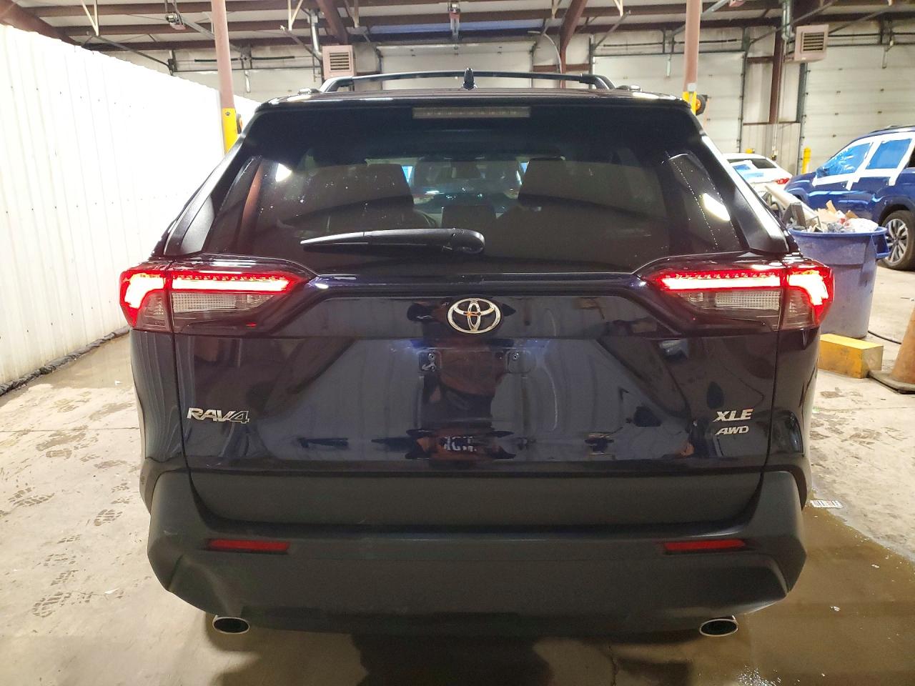 2024 TOYOTA RAV4 XLE photo 6
