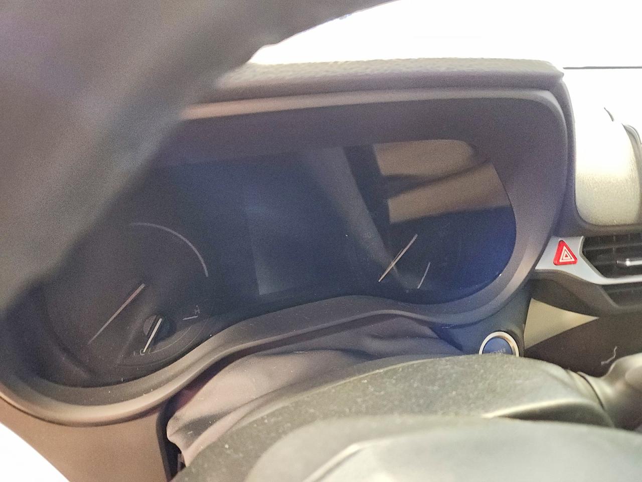 2022 TOYOTA SIENNA XLE photo 25