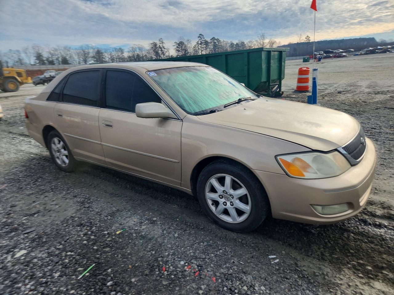 2002 TOYOTA AVALON XL photo 7