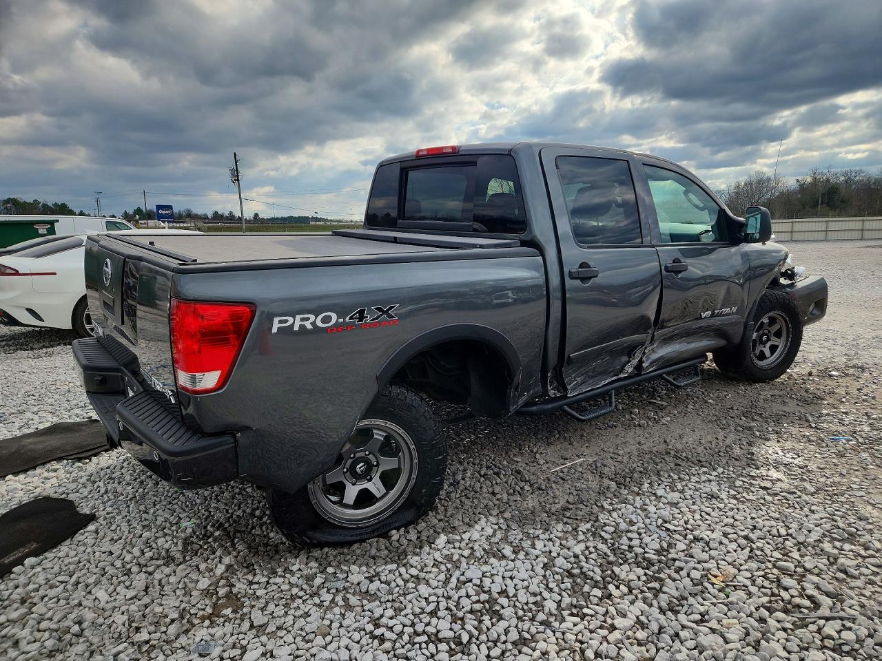 2011 NISSAN TITAN SV photo 5