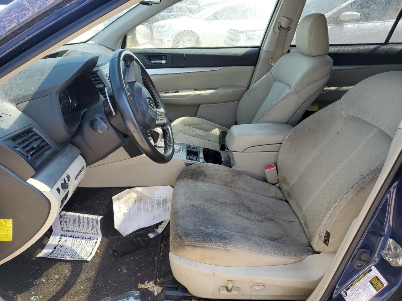 2011 SUBARU OUTBACK photo 13